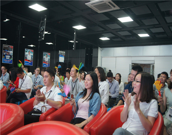 頒獎大會樂趣多，錯過，藍(lán)瘦香菇！