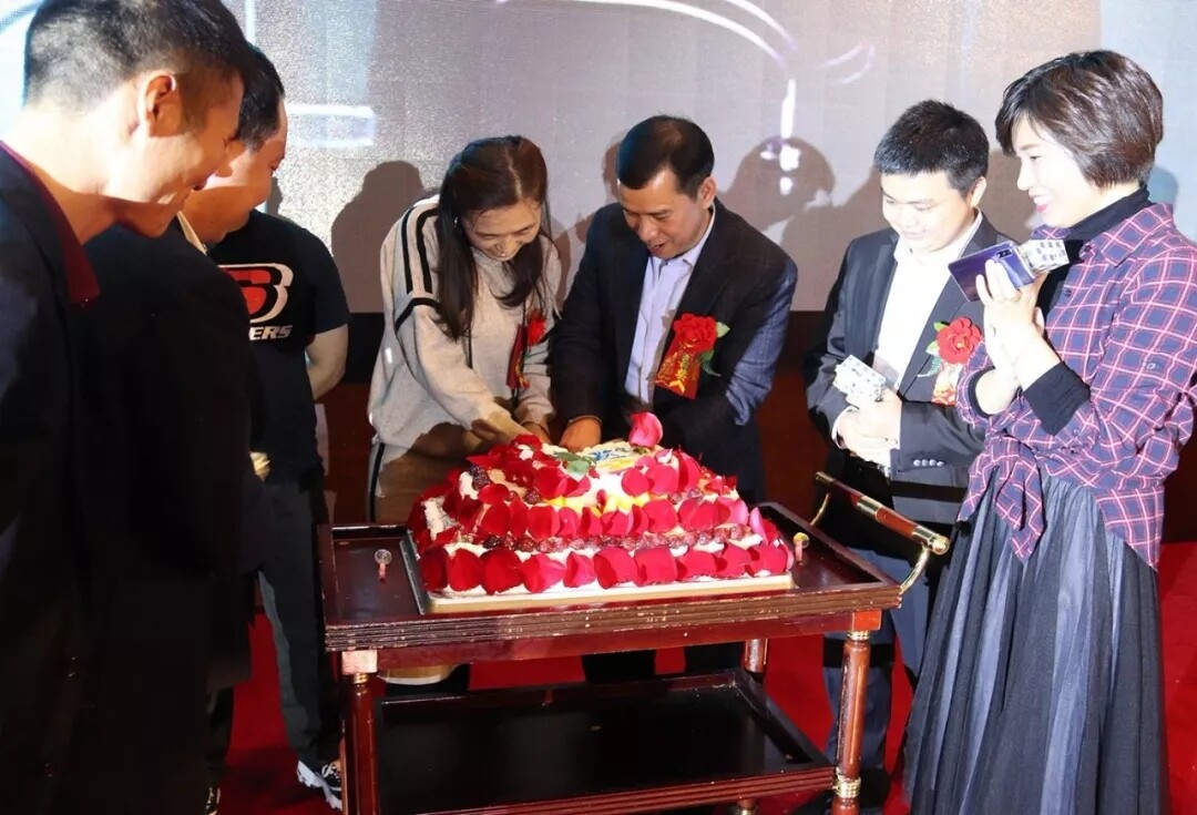 深圳易事達(dá)2019年會(huì)