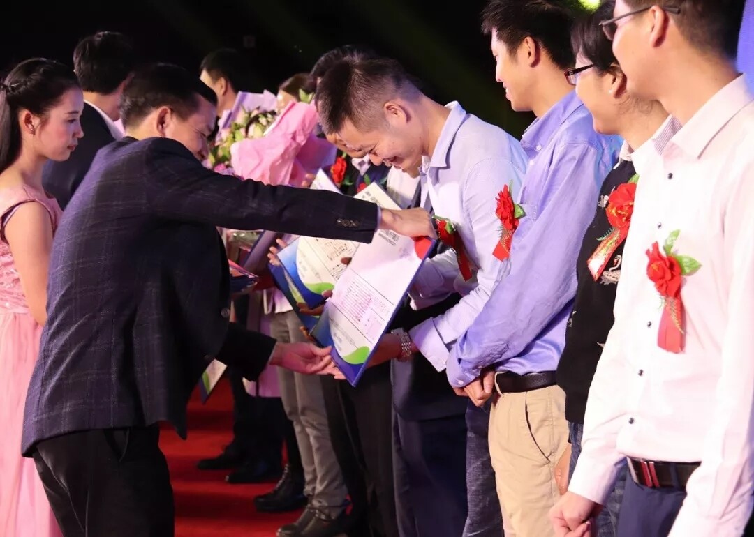 深圳易事達(dá)2019年會(huì)