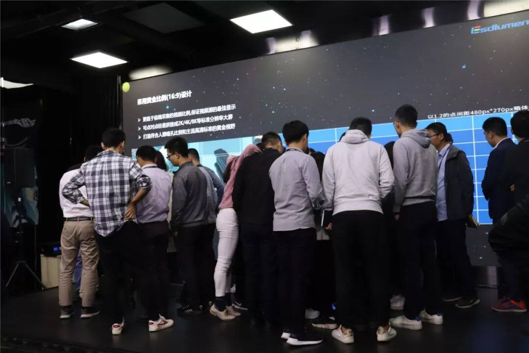 戶內(nèi)固裝，戶內(nèi)租賃