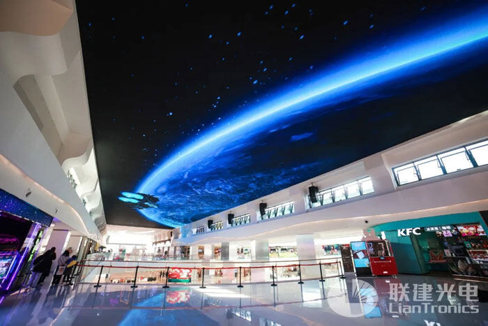 全國(guó)罕見！聯(lián)建光電裸眼3D巨型天幕創(chuàng)意來襲