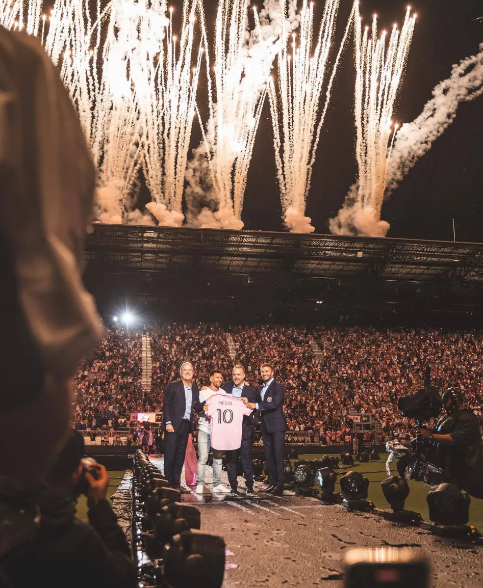 梅西邁阿密首秀超神，聯(lián)建光電體育方案閃耀國際賽事